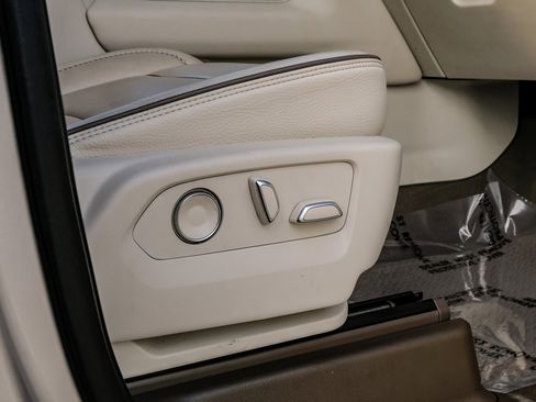 Used 2021 GMC Yukon XL Denali image 40