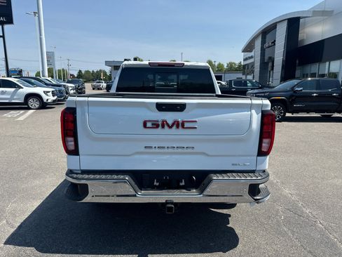 New 2026 GMC Sierra 1500 SLE w/ Preferred Package AWD/4WD image 4