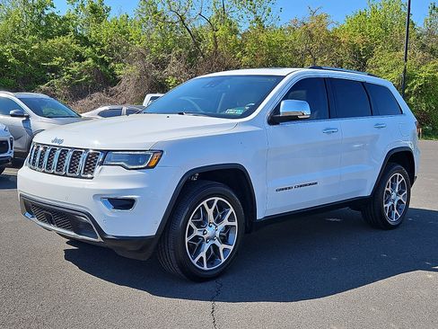 Used 2021 Jeep Grand Cherokee Limited w/ Premium Lighting Group AWD/4WD image 3