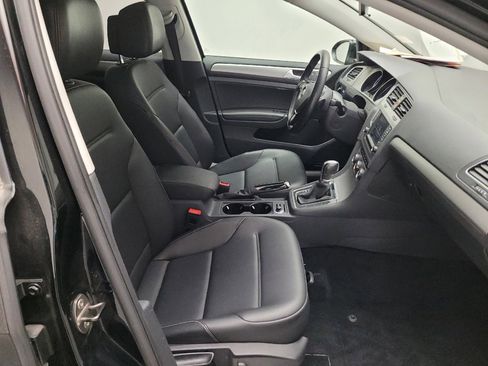 Used 2016 Volkswagen Golf Limited Edition image 21