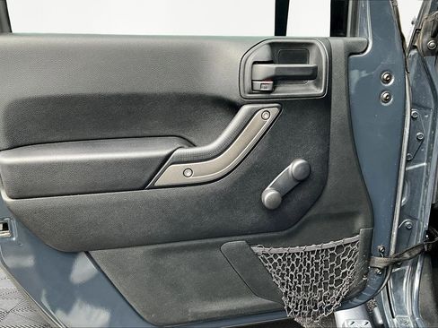 Used 2018 Jeep Wrangler Unlimited Sport w/ Connectivity Group image 20