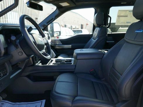 New 2026 Ford F350 Platinum w/ FX4 Off-Road Package image 13