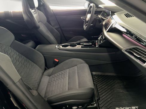 New 2026 Audi S e-tron GT Prestige image 30