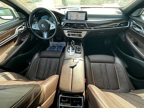 Certified 2022 BMW 740i xDrive w/ M Sport Package image 20