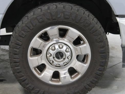 Used 2024 Ford F250 Lariat w/ Lariat Ultimate Package AWD/4WD image 12