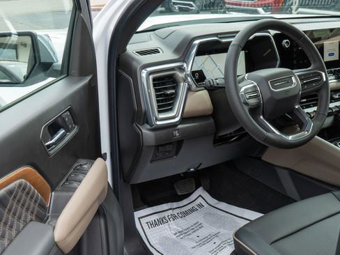 New 2026 GMC Canyon Denali AWD/4WD image 12