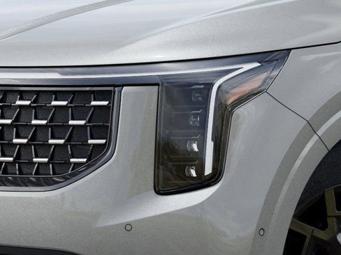 New 2025 Kia Carnival SX Prestige FWD image 10