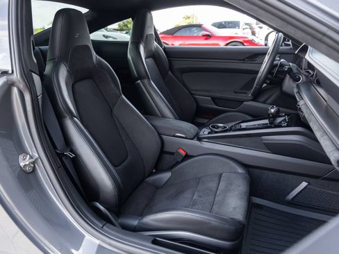 Certified 2025 Porsche 911 Carrera 4 GTS AWD/4WD image 40