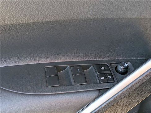Used 2026 Toyota Corolla Cross XLE AWD/4WD image 10