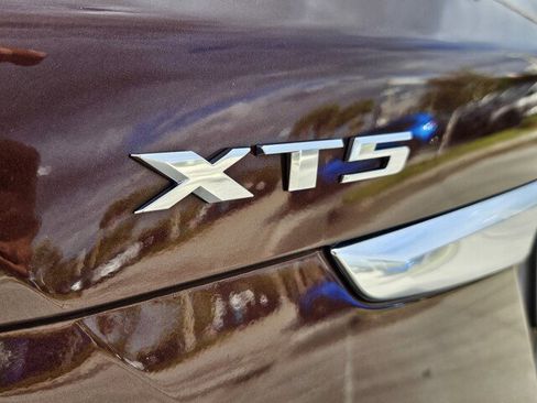 Used 2022 Cadillac XT5 Premium Luxury image 27