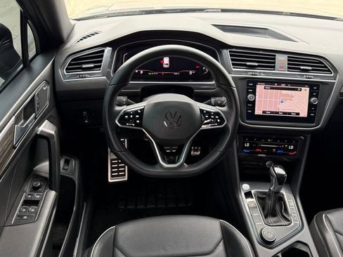 Used 2022 Volkswagen Tiguan SEL R-Line AWD/4WD image 24