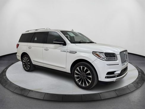 Used 2021 Lincoln Navigator Reserve w/ Luxury Package image 3