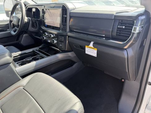 Used 2026 Ford F250 Lariat RWD image 12