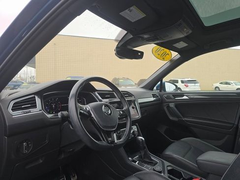 Used 2020 Volkswagen Tiguan SEL Premium R-Line image 11