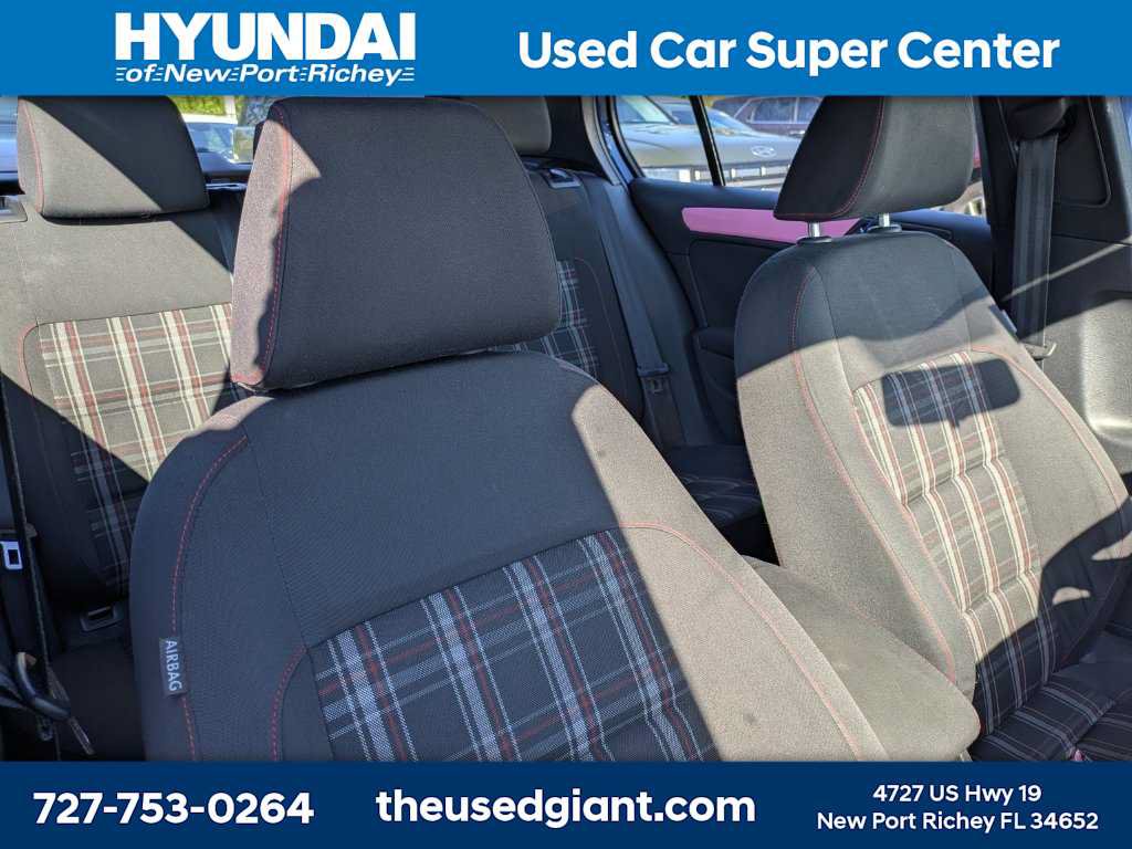 Used 2012 Volkswagen GTI 4-Door FWD image 5