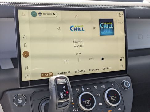 New 2026 Land Rover Defender 130 X-Dynamic SE image 12