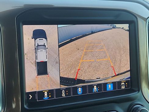 Used 2022 Chevrolet Silverado 2500 High Country w/ Safety Package II AWD/4WD image 12