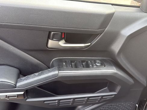 Used 2024 Toyota Tacoma TRD Sport image 25