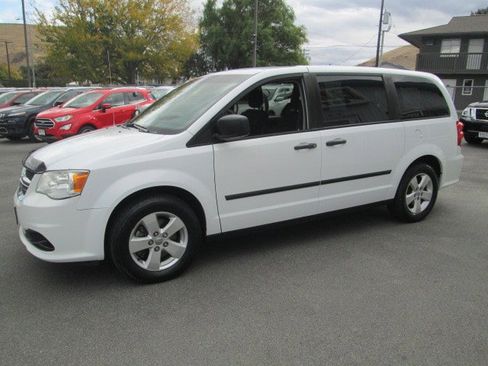 Used 2014 Dodge Grand Caravan American Value Package image 3