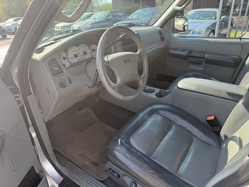 Used 2003 Ford Explorer Sport Trac XLT image 13
