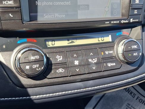 Used 2018 Toyota RAV4 Limited w/ Carpet Mat Package AWD/4WD image 17