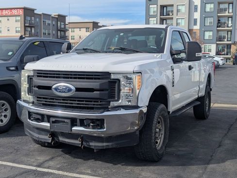 Used 2017 Ford F350 XL image 4