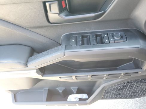 Certified 2026 Toyota Tacoma SR5 AWD/4WD image 19