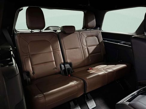 Used 2022 Lincoln Navigator Reserve image 34