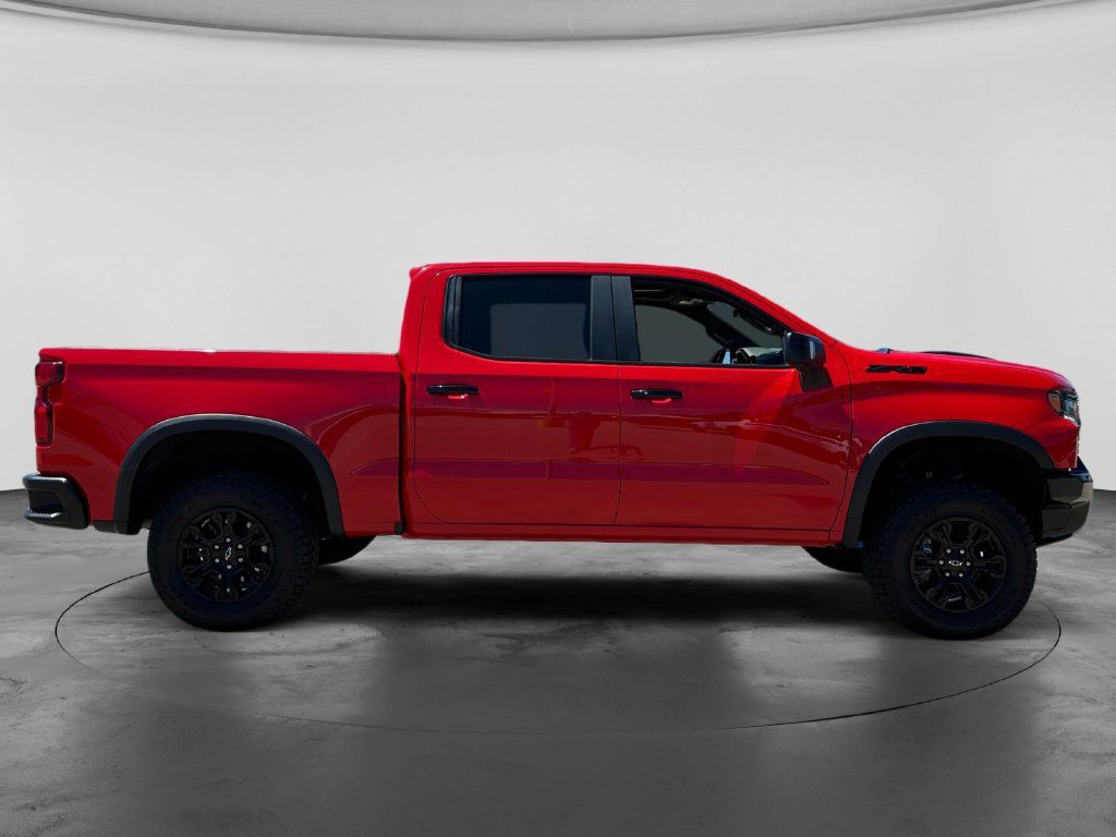 Used 2025 Chevrolet Silverado 1500 ZR2 w/ Technology Package AWD/4WD image 9