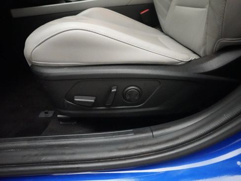Used 2024 Hyundai Elantra Limited FWD image 28