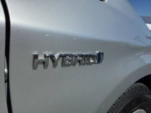 Used 2014 Toyota Prius Two FWD image 29