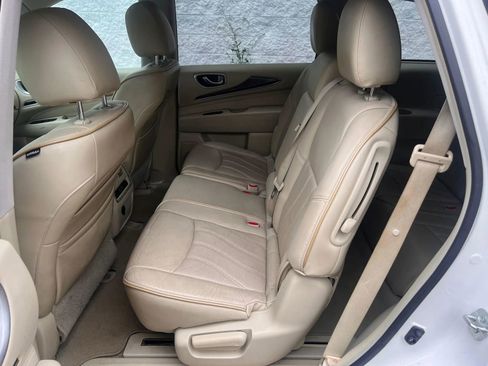 Used 2013 INFINITI JX35 AWD w/ Premium Pkg image 19