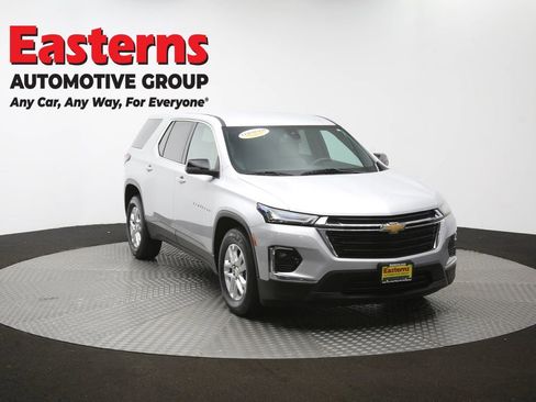Used 2022 Chevrolet Traverse LS AWD/4WD image 50