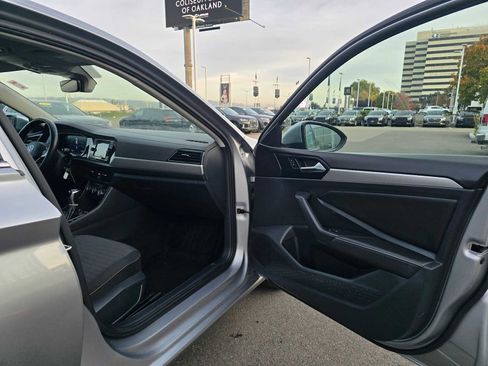 Used 2024 Volkswagen Jetta S image 12