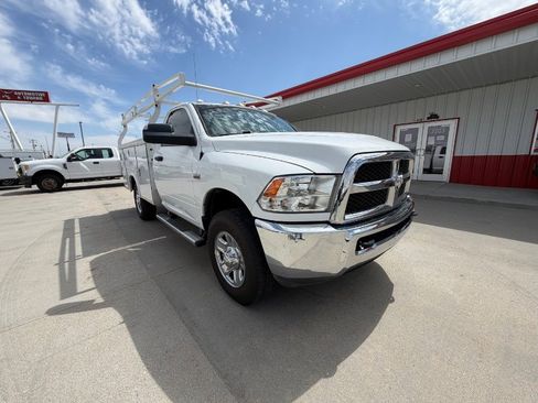 Used 2018 RAM 3500 Tradesman w/ Chrome Appearance Group RWD image 2