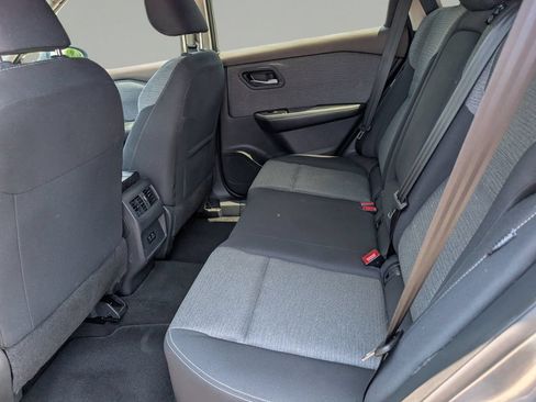 Certified 2023 Nissan Rogue SV FWD image 14