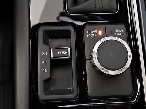 Used 2024 Toyota Sequoia Platinum AWD/4WD image 30
