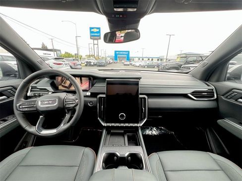 New 2025 GMC Acadia AT4 image 18