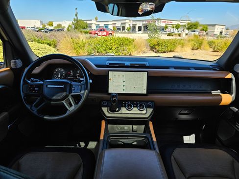 Used 2023 Land Rover Defender 130 X-Dynamic SE AWD/4WD image 29