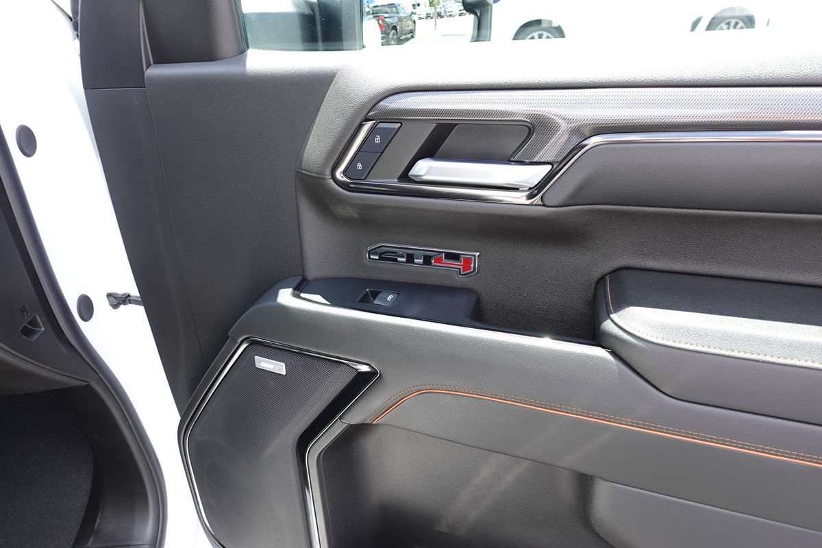 Used 2024 GMC Sierra 1500 AT4 w/ Technology Package AWD/4WD image 40