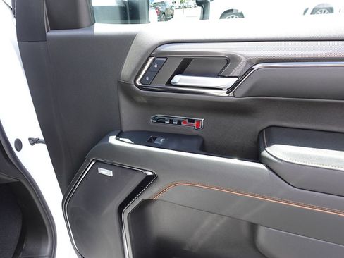 Used 2024 GMC Sierra 1500 AT4 w/ Technology Package AWD/4WD image 40