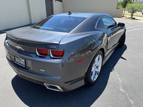 Used 2010 Chevrolet Camaro SS w/ LPO, Ground Effects Package RWD image 7