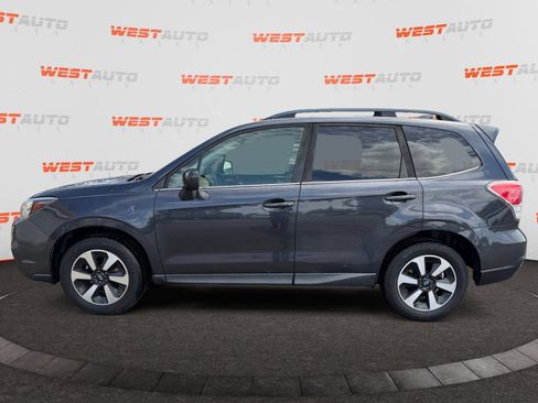 Used 2018 Subaru Forester 2.5i Limited AWD/4WD image 2