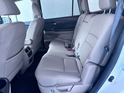 Used 2018 Honda Pilot Touring image 14