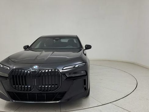 Used 2026 BMW 740i w/ Premium Package RWD image 2