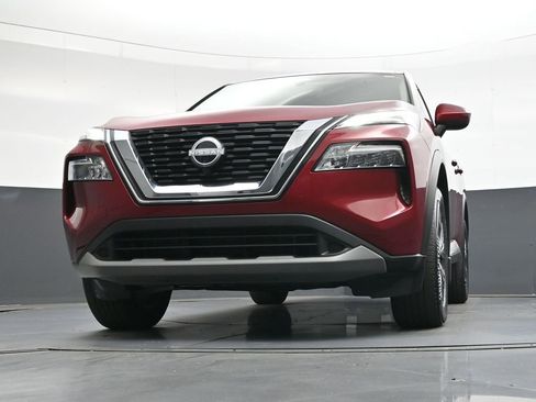 Used 2023 Nissan Rogue SV FWD image 44