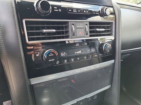 Used 2024 Nissan Armada SL w/ Midnight Edition Package image 17