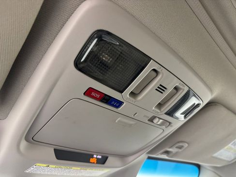 Used 2017 Subaru Outback 2.5i Premium image 23