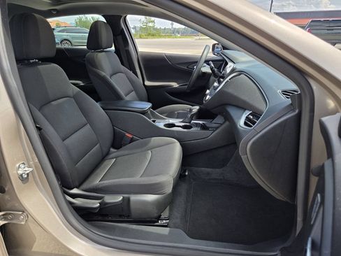 Used 2024 Chevrolet Malibu LT FWD image 20