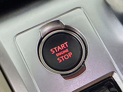 Used 2025 Jaguar F-PACE R-Dynamic S image 21